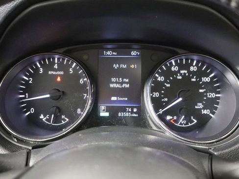 Used 2019 Nissan Rogue SL w/ Premium Package image 11