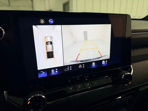 Certified 2023 Chevrolet Colorado Trail Boss w/ Technology Package image 15