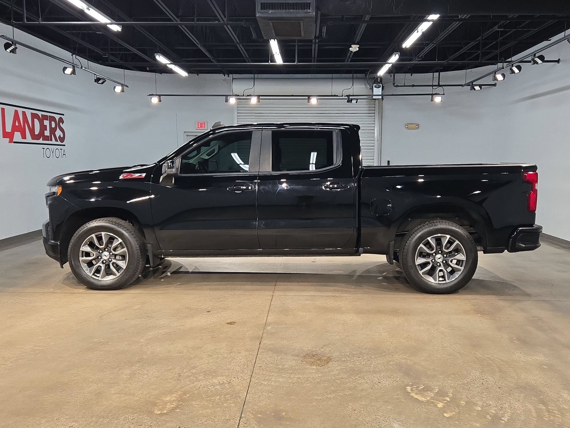 Used 2021 Chevrolet Silverado 1500 RST AWD/4WD image 4