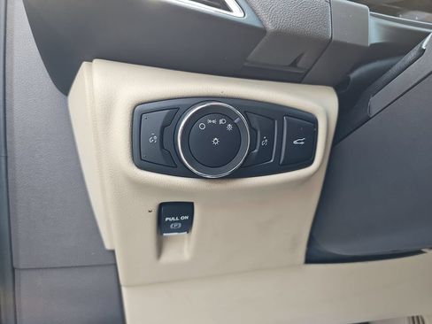 Used 2016 Lincoln MKX Reserve w/ Luxury Package FWD image 36