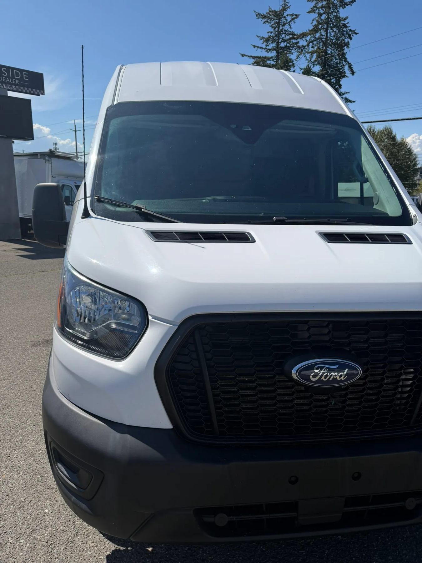 Used 2024 Ford Transit 250 148 High Roof Extended w/ Load Area Protection Package RWD image 13
