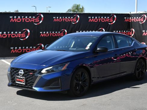 Used 2024 Nissan Altima 2.5 SR FWD image 3