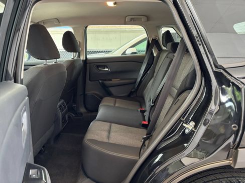 Used 2025 Nissan Rogue SV FWD image 27