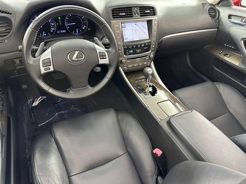 Used 2011 Lexus IS 250C w/ Luxury Pkg RWD image 35