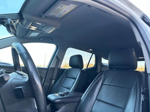 Used 2022 GMC Terrain SLT image 15