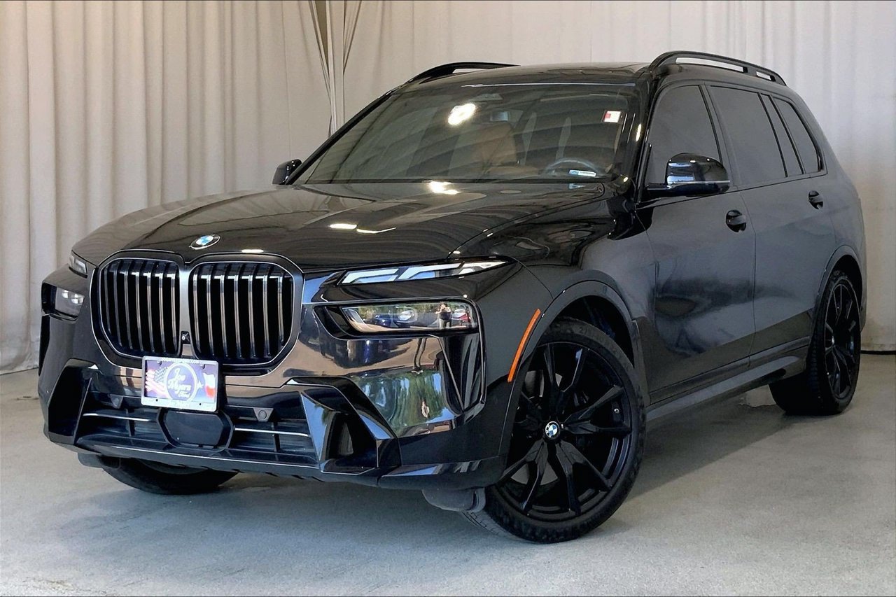 Used 2024 BMW X7 xDrive40i w/ Executive Package AWD/4WD image 2