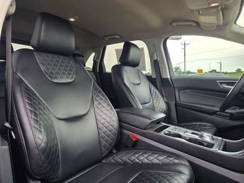 Used 2024 Ford Edge Titanium AWD/4WD image 18