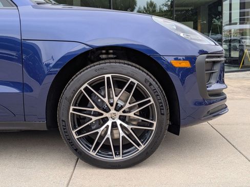 New 2026 Porsche Macan AWD/4WD image 11