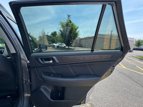 Used 2019 Subaru Outback 2.5i Limited image 23
