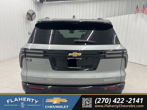 Used 2025 Chevrolet Traverse High Country w/ LPO, Floor Liner Package image 4
