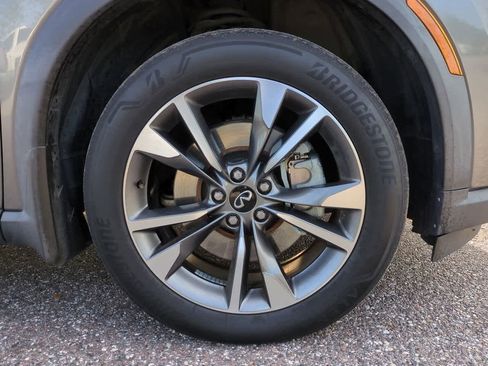 Used 2022 INFINITI QX60 Luxe w/ Performance Audio Package image 11