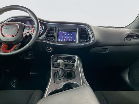 Used 2019 Dodge Challenger SXT RWD image 27