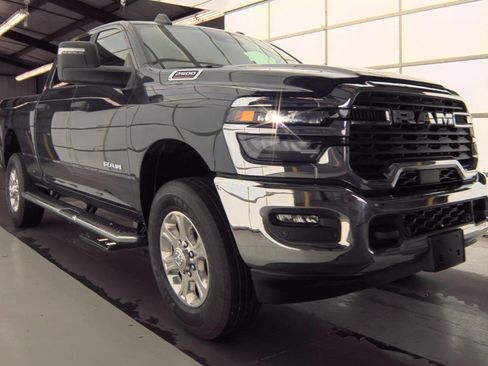 Used 2026 RAM 2500 Big Horn AWD/4WD image 2