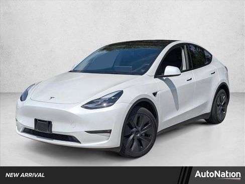 Used 2025 Tesla Model Y Long Range image 1