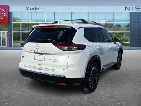 New 2026 Nissan Rogue Platinum image 5