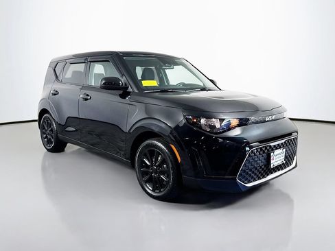 Used 2023 Kia Soul LX FWD image 10