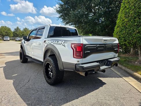 Used 2018 Ford F150 Raptor w/ Equipment Group 802A Luxury image 3