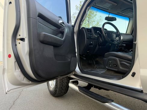 Used 2006 HUMMER H3 image 16