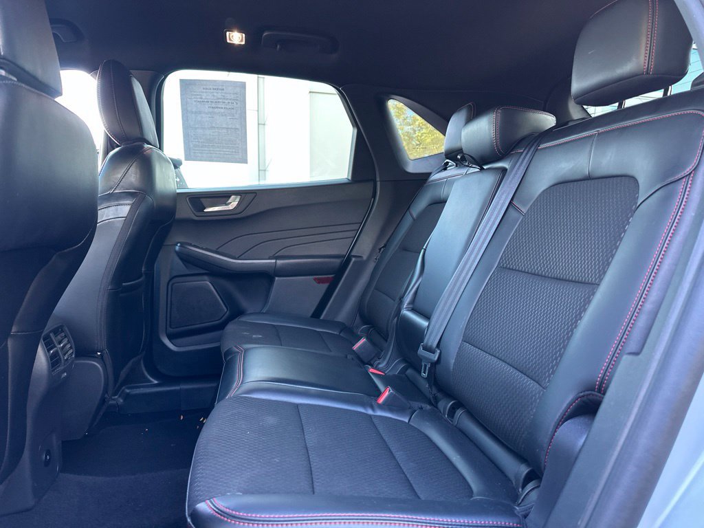 Used 2025 Ford Escape ST-Line Select AWD/4WD image 35