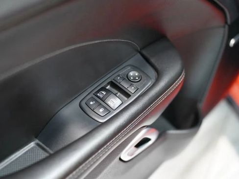 Used 2017 Dodge Challenger R/T Scat Pack RWD image 11