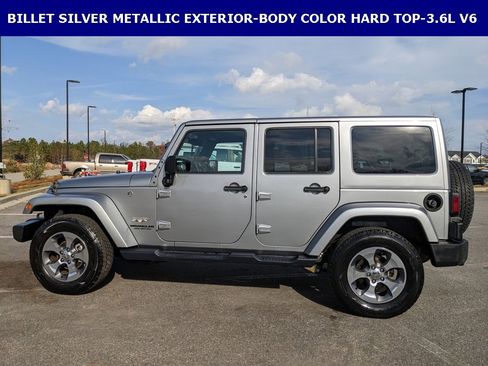 Used 2017 Jeep Wrangler Unlimited Sahara w/ Connectivity Group image 6