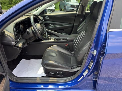 Used 2021 Hyundai Elantra Limited w/ Cargo Package FWD image 12