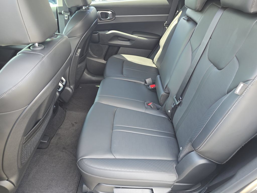 New 2026 Kia Sorento S w/ S Panoramic Sunroof Package FWD image 16