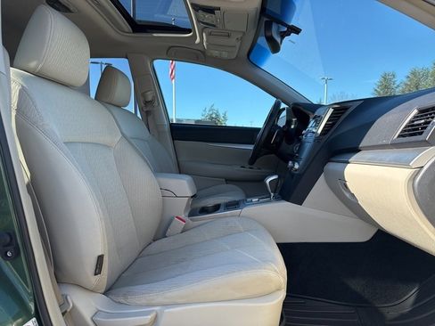 Used 2011 Subaru Outback 2.5i Premium image 5