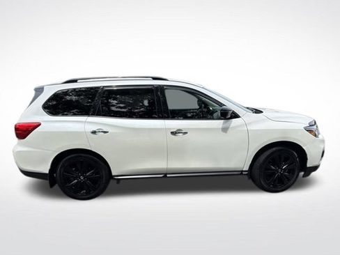 Used 2018 Nissan Pathfinder SL w/ Midnight Edition Package AWD/4WD image 10