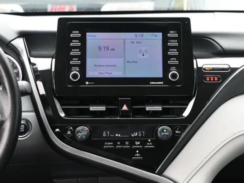 Used 2024 Toyota Camry LE w/ Convenience Package FWD image 10