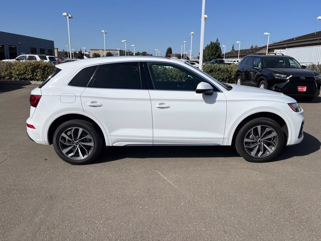 Used 2021 Audi Q5 2.0T Premium w/ Convenience Package AWD/4WD image 2