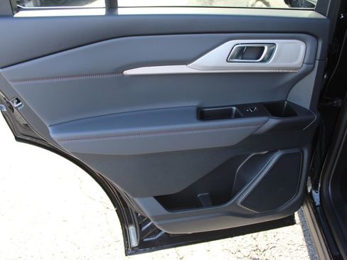 New 2026 Ford Explorer Active AWD/4WD image 17
