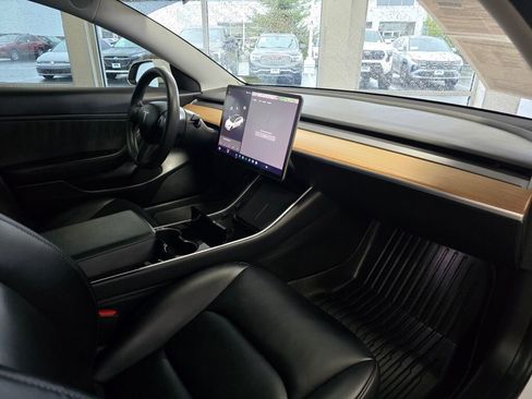 Used 2020 Tesla Model 3 Long Range image 46