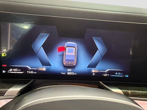 New 2026 BMW 750e xDrive image 37