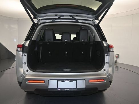 Certified 2025 Nissan Pathfinder SL FWD image 26