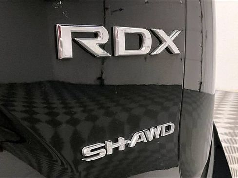 Used 2024 Acura RDX SH-AWD image 9