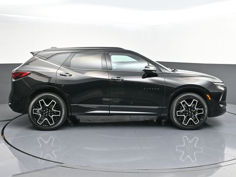 Certified 2023 Chevrolet Blazer RS w/ Driver Confidence II Package image 10