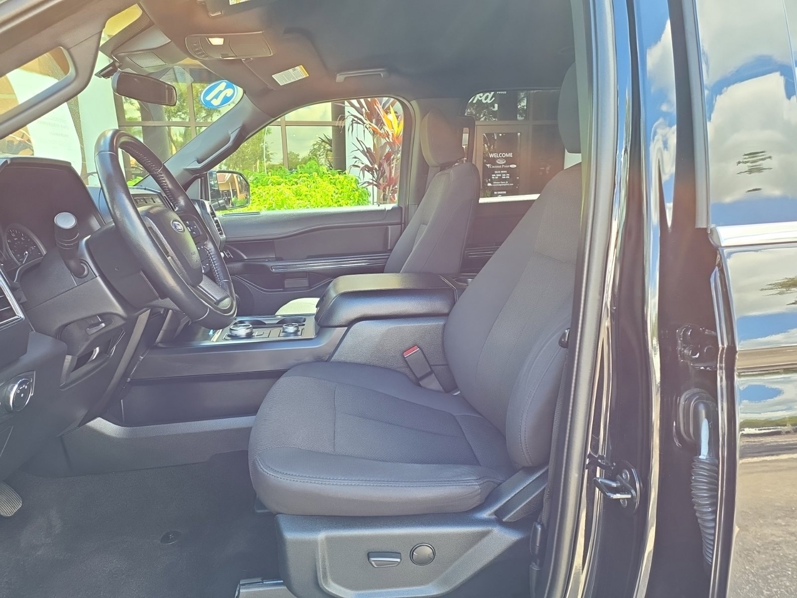 Used 2021 Ford Expedition XL AWD/4WD image 5