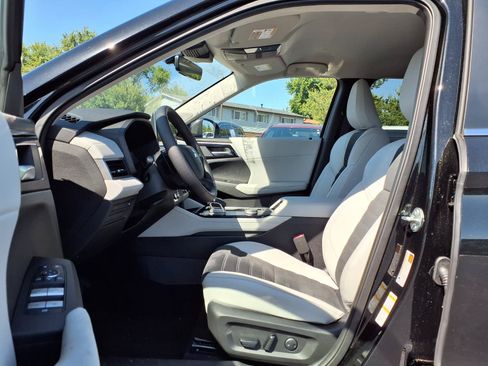 Used 2025 Mitsubishi Outlander SE FWD image 19