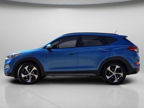 Used 2017 Hyundai Tucson Value AWD/4WD image 18
