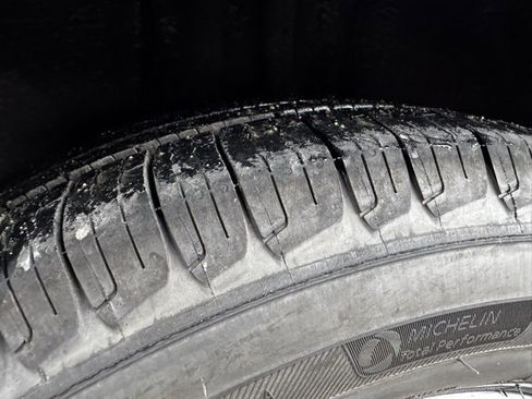 Used 2005 Honda Odyssey EX image 36