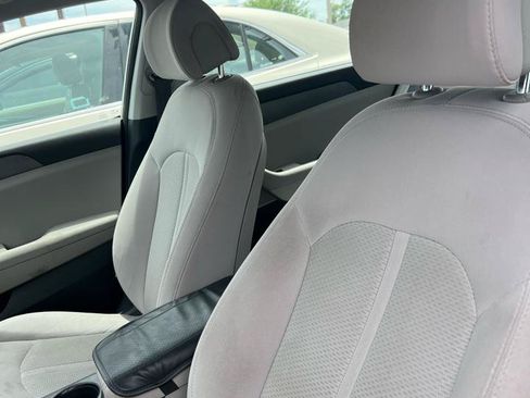 Used 2016 Hyundai Sonata SE FWD image 8