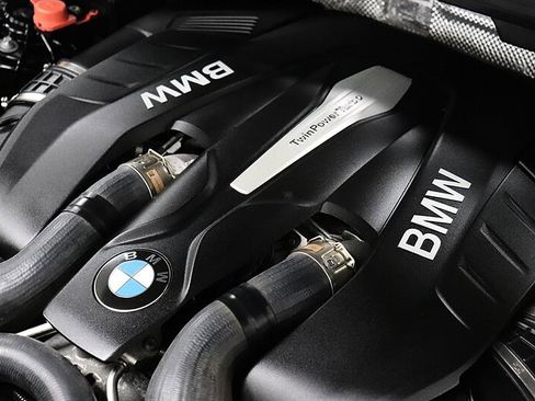 Used 2019 BMW X5 xDrive50i w/ M Sport Package AWD/4WD image 69