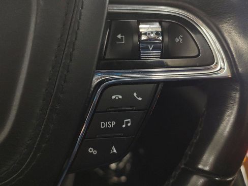 Used 2020 Lincoln Continental AWD w/ Premium Package image 12