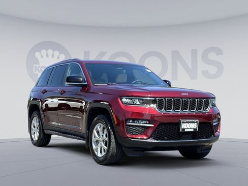 Used 2024 Jeep Grand Cherokee Limited w/ Luxury Tech Group II AWD/4WD image 10