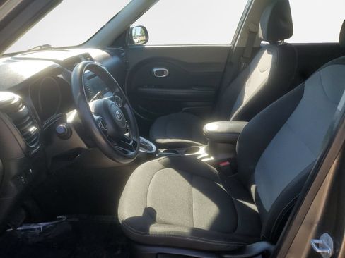 Used 2019 Kia Soul + FWD image 12