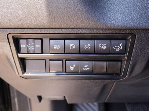 Used 2024 Toyota Tundra Limited AWD/4WD image 21