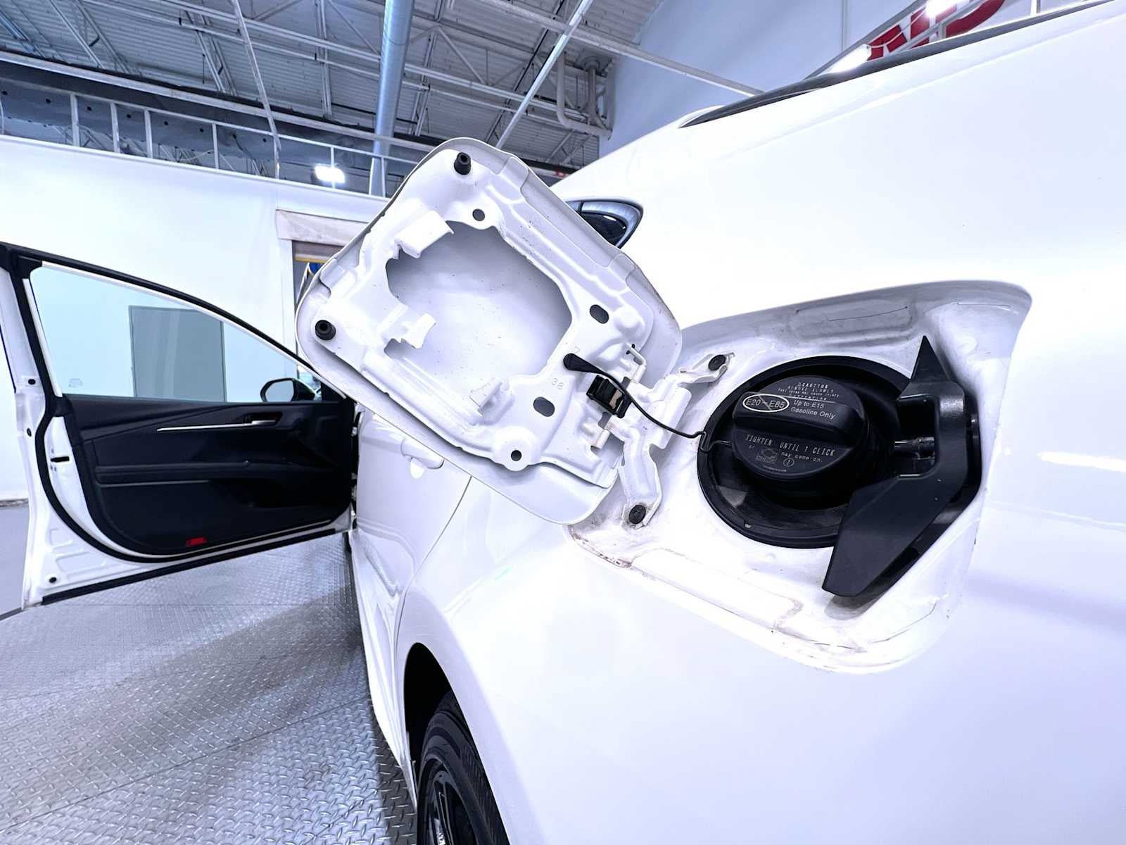 Used 2025 Toyota Camry SE FWD image 40
