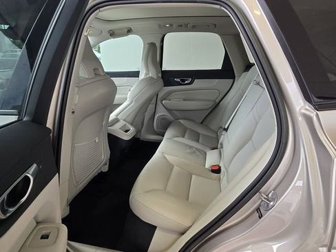 Used 2023 Volvo XC60 B5 Plus w/ Protection Package Premier image 15