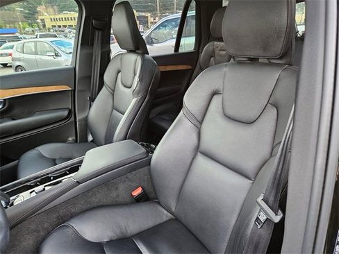 Used 2023 Volvo XC90 B6 Plus w/ Protection Package Premier image 6